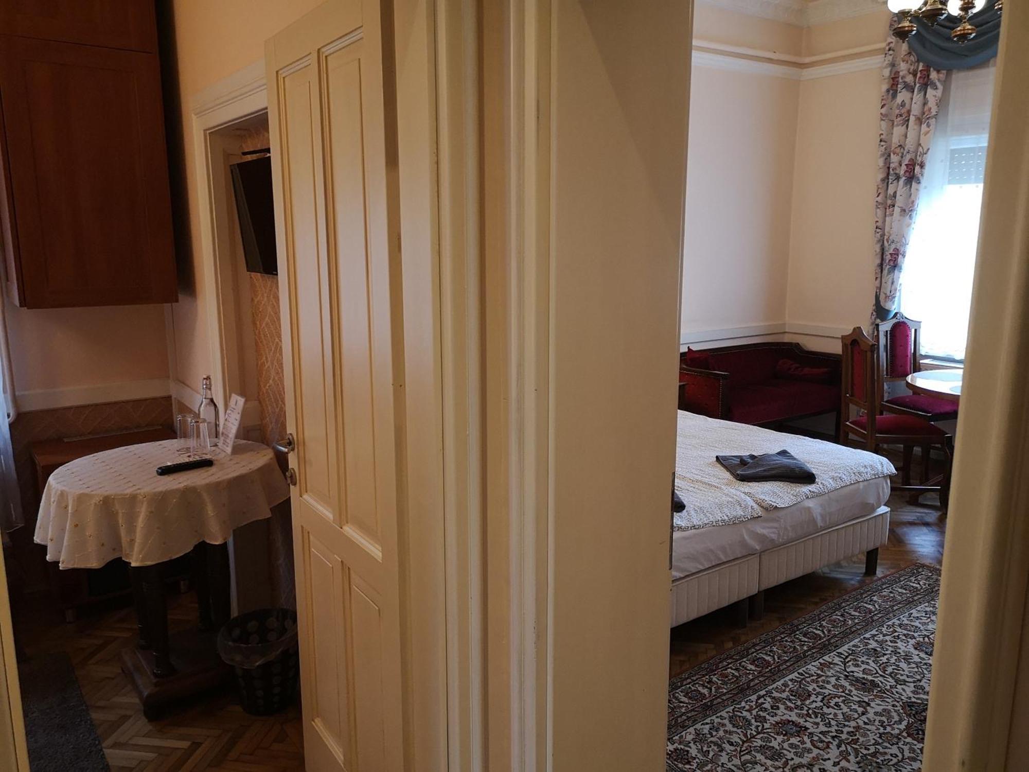 Hotel Kikelet Panzio Dunakeszi Zimmer foto